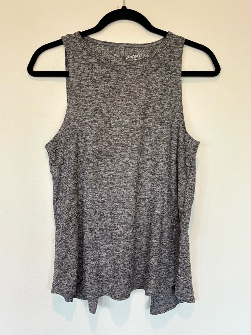 Beyond Yoga Heather Gray Sleeveless Tank Top049